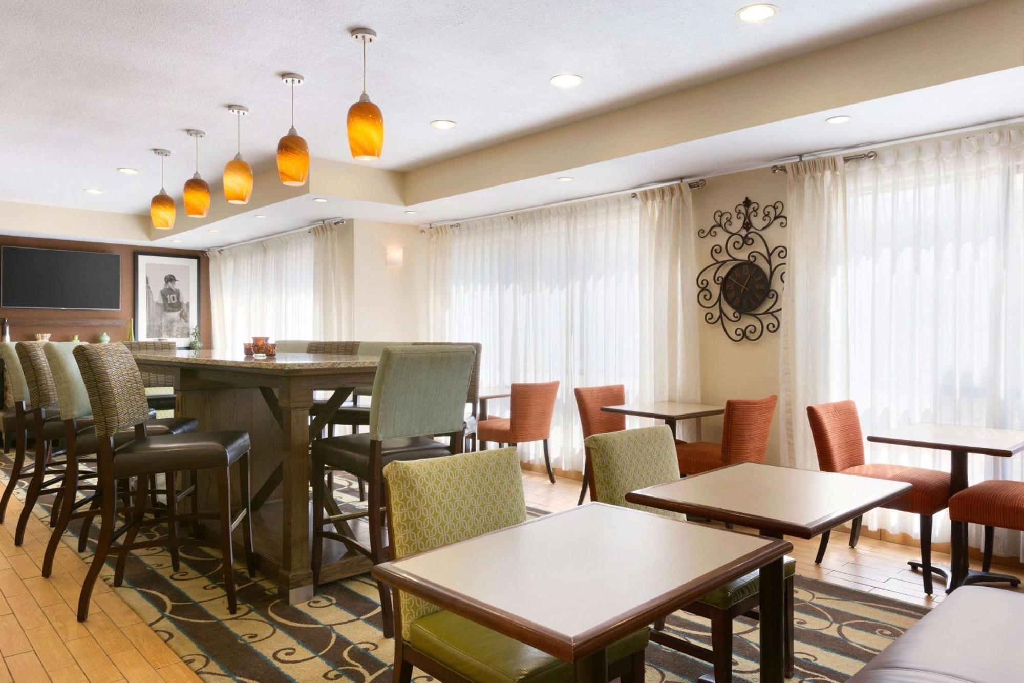 Hampton Inn Zanesville Exterior foto